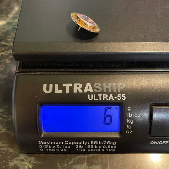 Vintage Avon Mrs Albee Cameo Pin Brooch Presidents Council 14K Gold One Diamond - Picture 12 of 12